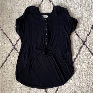 High-Low Lightweight Black Shirt